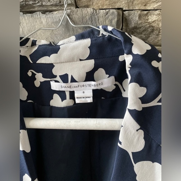 diane von furstenberg women’s blue and white jacket size 8 - Picture 2 of 3
